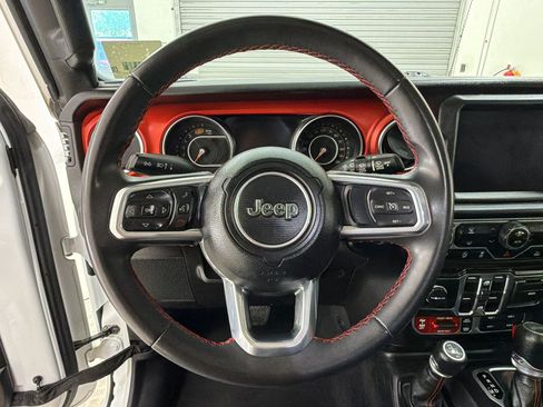 Used 2023 Jeep Wrangler Unlimited Rubicon AWD/4WD image 17