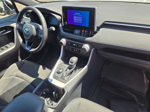 Used 2025 Toyota RAV4 SE w/ Convenience Package AWD/4WD image 11
