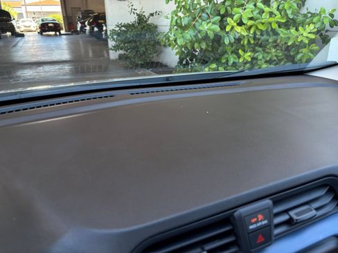 Used 2025 Nissan Versa SV FWD image 17