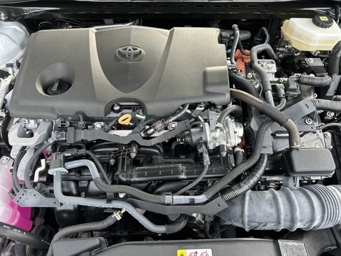 Used 2025 Toyota Camry XLE w/ Premium Plus Package FWD image 9