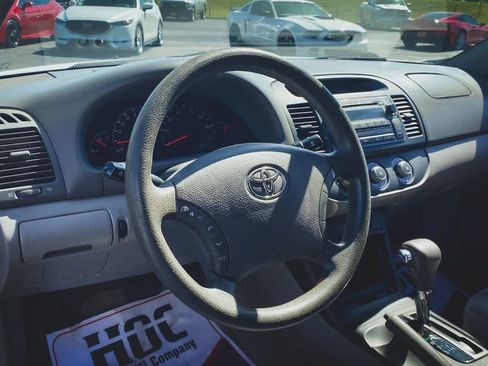Used 2006 Toyota Camry FWD image 2