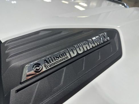 Used 2025 Chevrolet Silverado 3500 LT w/ Safety Package image 34