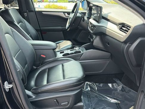 Used 2024 Ford Escape Platinum AWD/4WD image 30