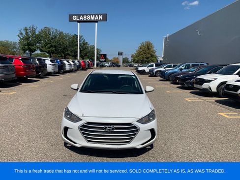 Used 2018 Hyundai Elantra SEL FWD image 2