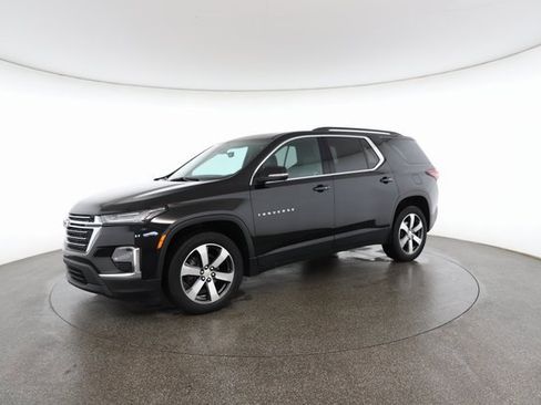 Used 2024 Chevrolet Traverse Limited LT image 3