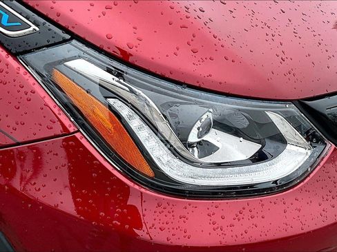 Used 2021 Chevrolet Bolt LT image 24