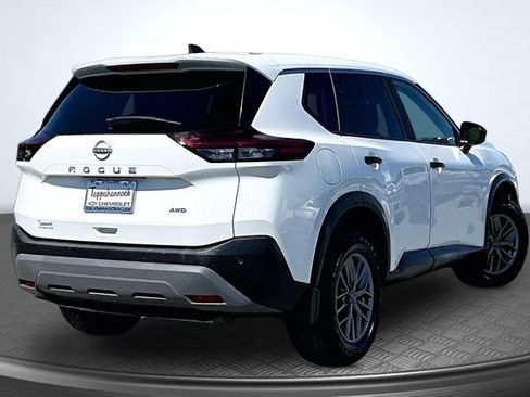 Used 2023 Nissan Rogue S AWD/4WD image 6