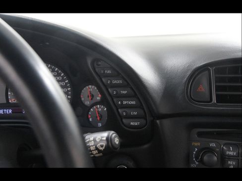 Used 1998 Chevrolet Corvette Coupe w/ Roof Pkg RWD image 9