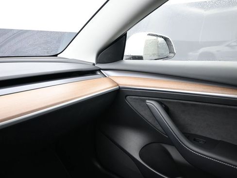 Used 2023 Tesla Model 3 Performance image 24