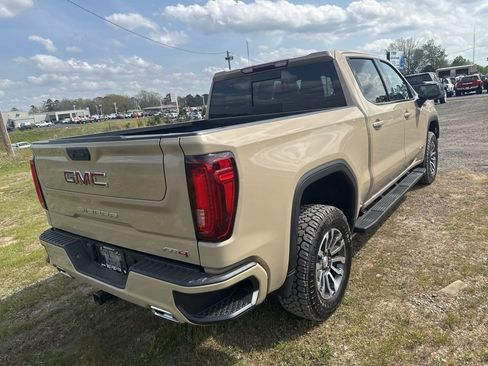 Used 2023 GMC Sierra 1500 AT4 w/ AT4 Preferred Package image 5