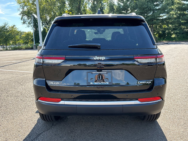 New 2027 Jeep Grand Cherokee Limited AWD/4WD image 3