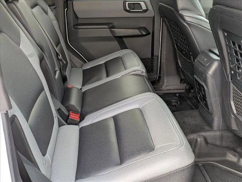 Used 2024 Ford Bronco Black Diamond image 19