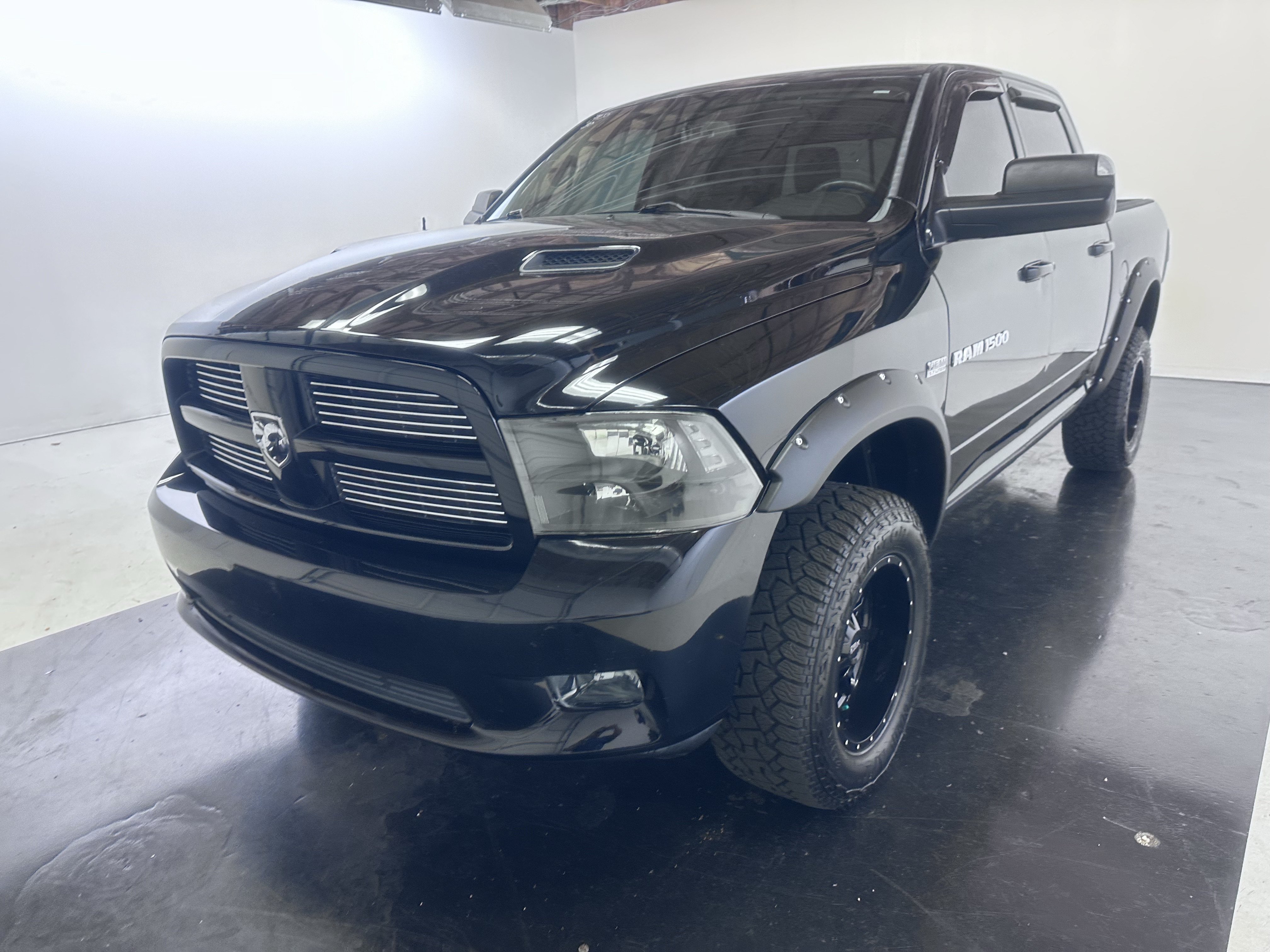 Used 2012 RAM 1500 Sport w/ Sport Premium Group AWD/4WD image 5