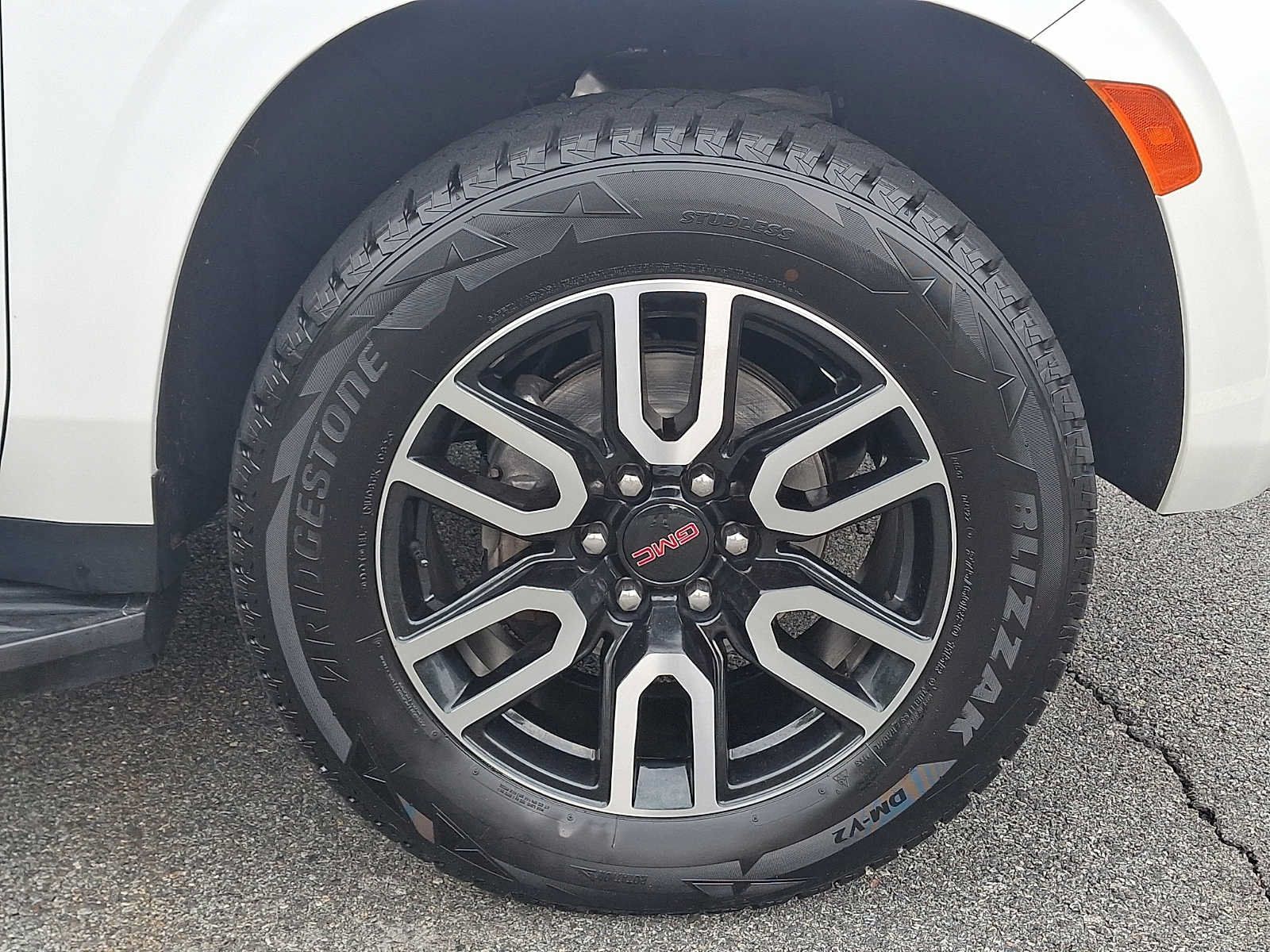 Used 2022 GMC Yukon AT4 AWD/4WD image 8
