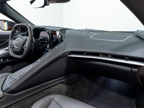 Used 2024 Chevrolet Corvette Stingray Coupe w/ Z51 Performance Package image 30