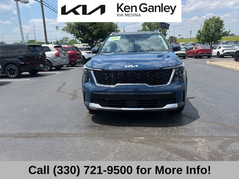 Certified 2024 Kia Sorento S w/ Panoramic Sunroof Package FWD image 4