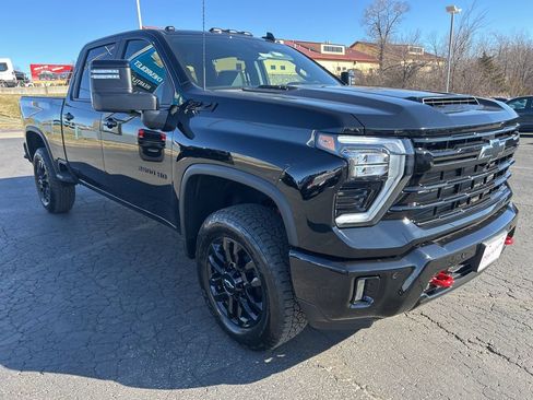 New 2026 Chevrolet Silverado 2500 LT w/ Trail Boss Package AWD/4WD image 3