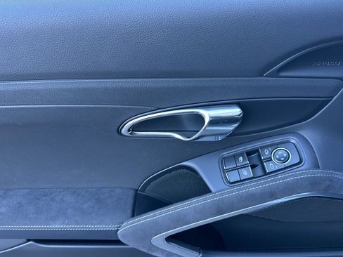 Used 2015 Porsche 911 GT3 image 12