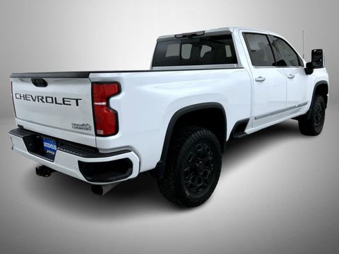 Used 2024 Chevrolet Silverado 2500 High Country w/ Technology Package AWD/4WD image 5