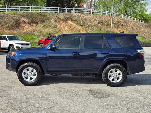 Used 2024 Toyota 4Runner SR5 Premium w/ Moonroof Package image 14
