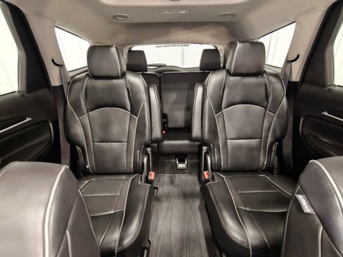 Used 2019 Buick Enclave Avenir w/ Avenir Technology Package AWD/4WD image 26