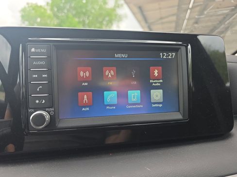 Used 2025 Nissan Kicks S image 14