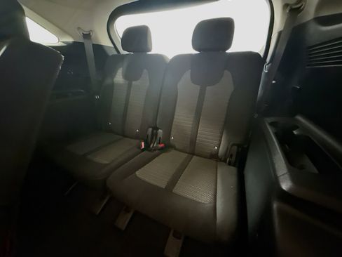 Used 2025 Kia Sorento LX image 42