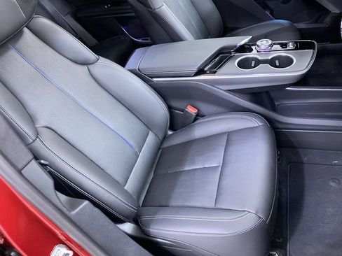 New 2025 Cadillac Lyriq Sport AWD/4WD image 28