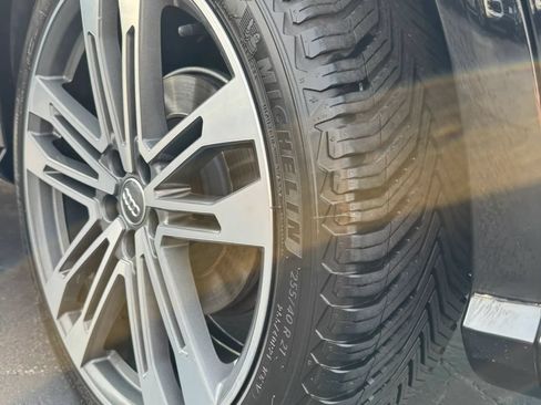Used 2018 Audi SQ5 Premium Plus w/ Navigation Package AWD/4WD image 38