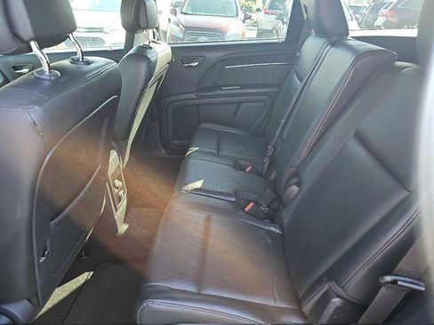 Used 2010 Dodge Journey R/T w/ Flexible Seating Group image 27