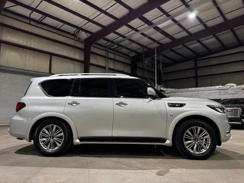 Used 2018 INFINITI QX80 4WD w/ Driver Assistance Package image 5