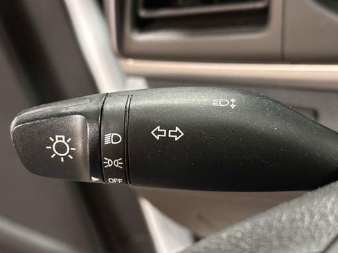 Used 2020 Hyundai Elantra SE w/ Cargo Package (C1) FWD image 28