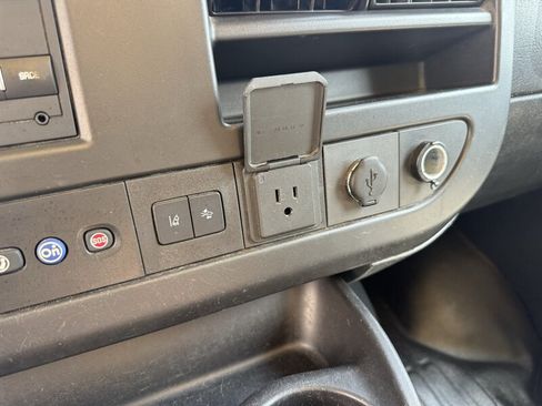 Used 2021 Chevrolet Express 3500 w/ Power Convenience Package RWD image 19