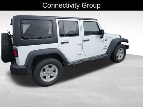 Used 2018 Jeep Wrangler Unlimited Sport S AWD/4WD image 8