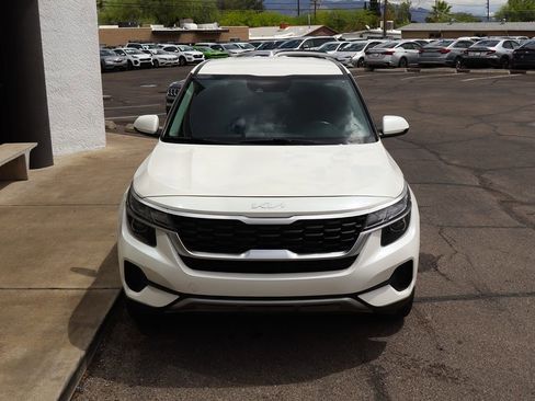 Used 2023 Kia Seltos LX AWD/4WD image 15
