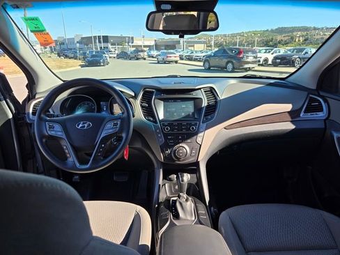 Used 2019 Hyundai Santa Fe XL SE image 15