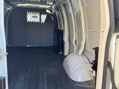 Used 2023 GMC Savana 2500 Extended image 8