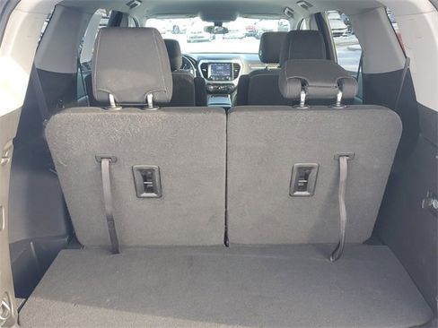 Certified 2020 GMC Acadia SLE image 7