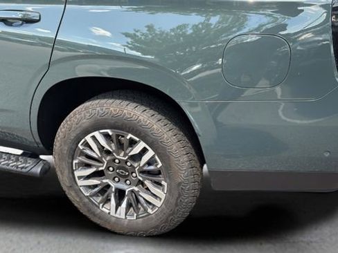 Used 2025 Chevrolet Tahoe Z71 w/ Z71 Off-Road Package AWD/4WD image 30