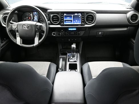 Used 2022 Toyota Tacoma TRD Sport image 13