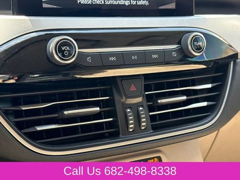 Used 2022 Ford Escape SEL w/ Technology Package FWD image 26
