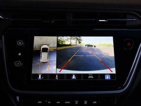 Used 2023 Chevrolet Bolt LT w/ Infotainment Package image 38