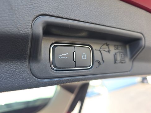 Used 2025 Ford Explorer Platinum w/ Ultimate Package image 9