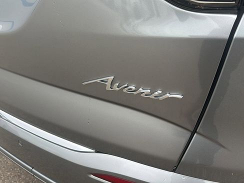 Used 2023 Buick Enclave Avenir w/ Avenir Technology Package AWD/4WD image 6
