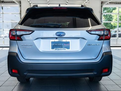 Used 2023 Subaru Outback Premium AWD/4WD image 5
