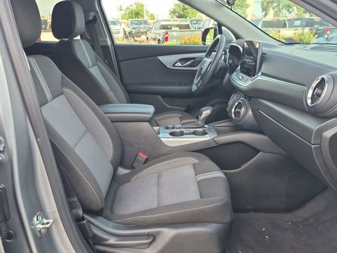 Used 2025 Chevrolet Blazer LT FWD image 23