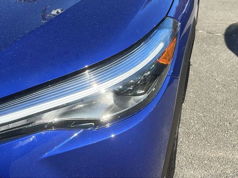 Used 2023 Toyota Corolla Cross XLE image 4