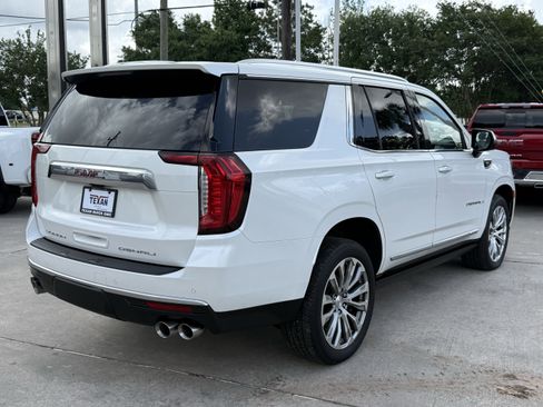 Used 2021 GMC Yukon Denali w/ Denali Premium Package RWD image 5