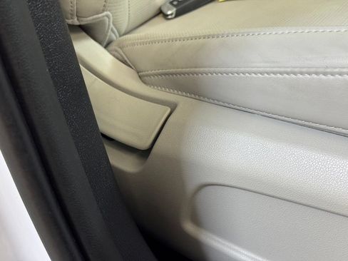 Used 2025 Kia Sorento S w/ Panoramic Sunroof Package FWD image 31