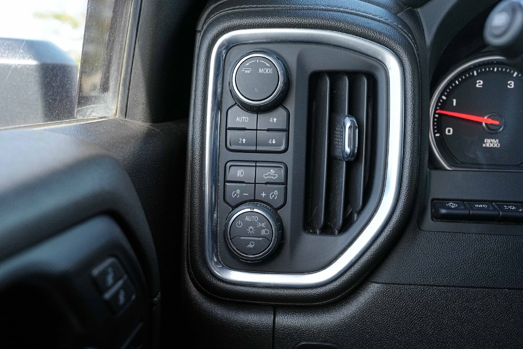 Used 2022 Chevrolet Silverado 3500 High Country AWD/4WD image 35